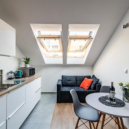Neo Sky Apartment, Free Parking, 15 Min Walk Old Town&Kazimierz - By Homelike Kraków Exteriör bild
