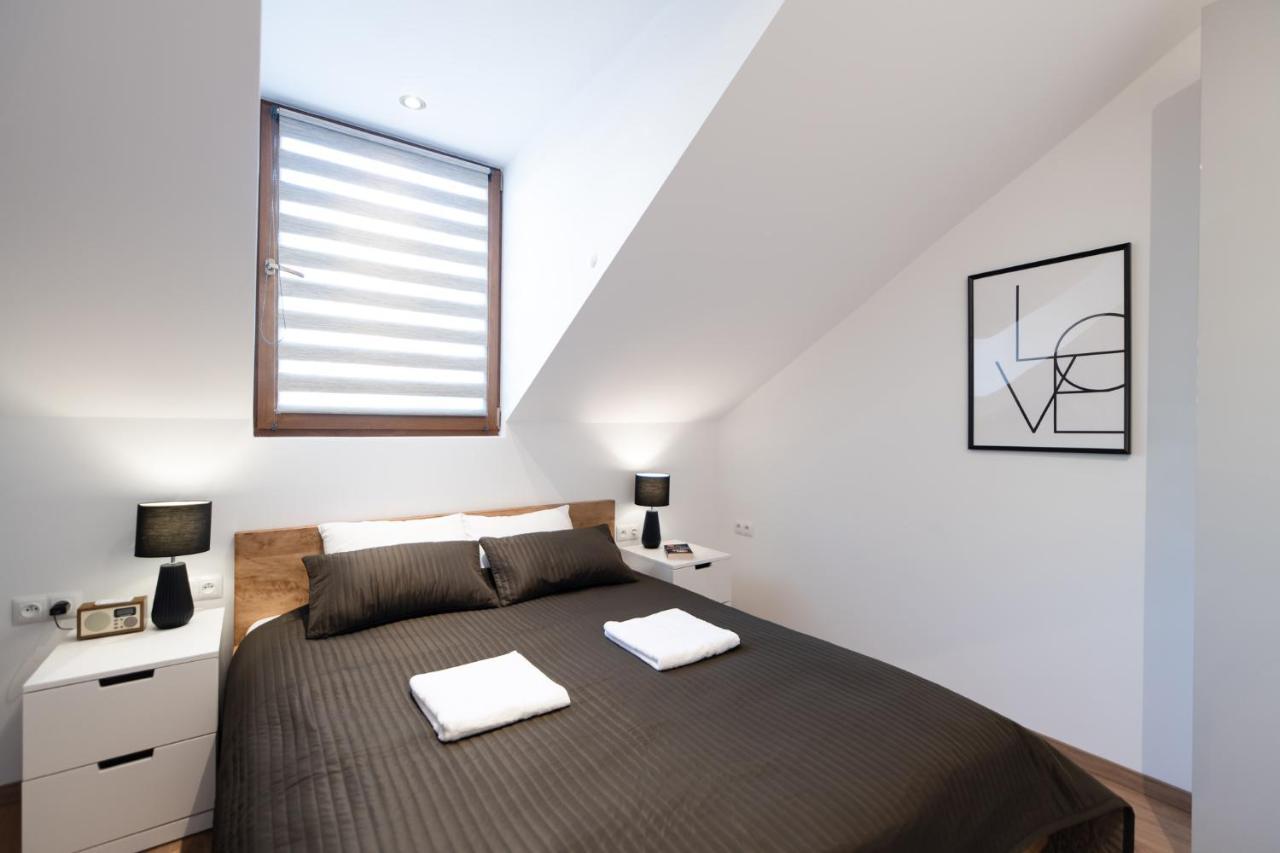 Neo Sky Apartment, Free Parking, 15 Min Walk Old Town&Kazimierz - By Homelike Kraków Exteriör bild