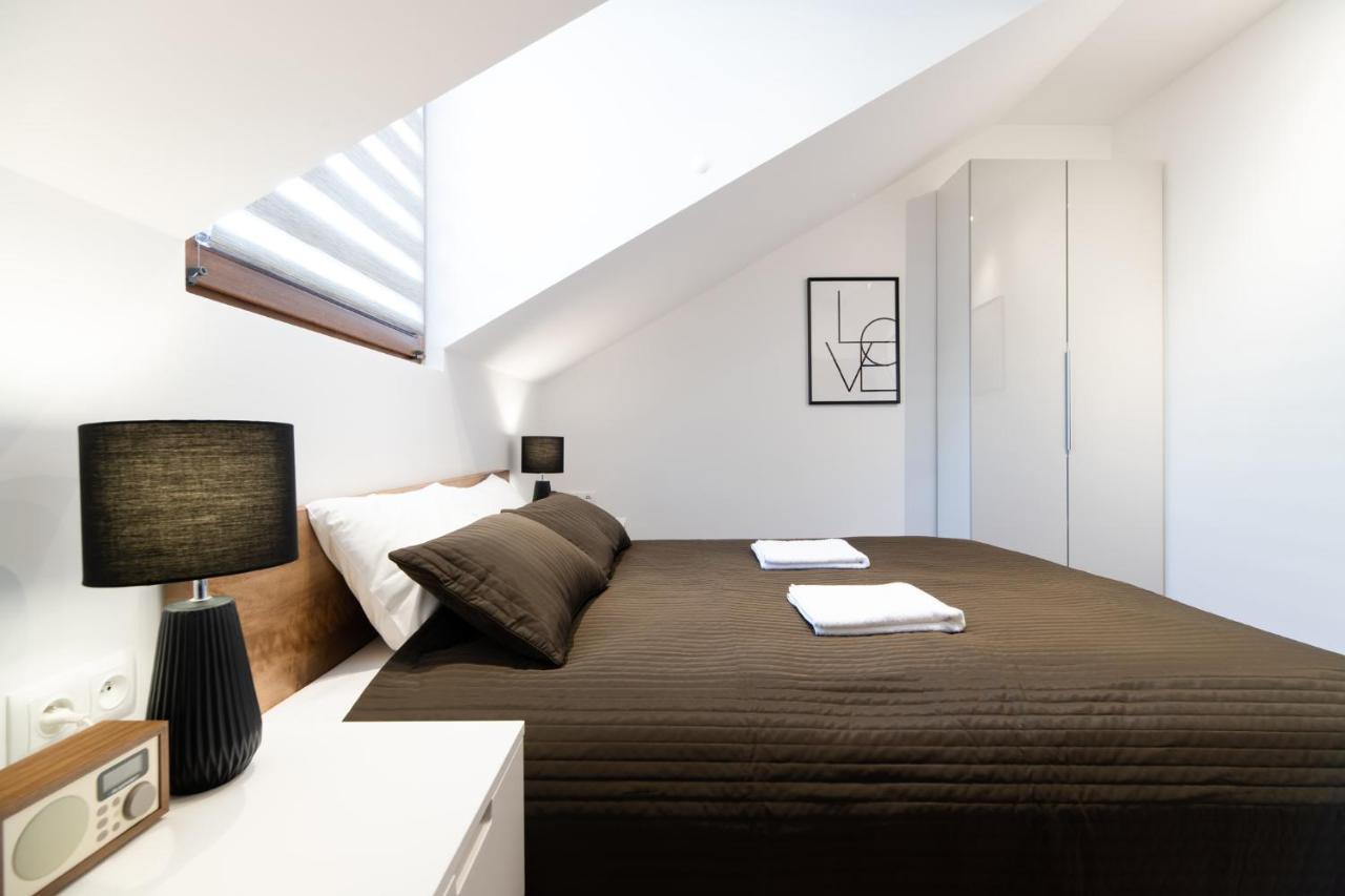 Neo Sky Apartment, Free Parking, 15 Min Walk Old Town&Kazimierz - By Homelike Kraków Exteriör bild